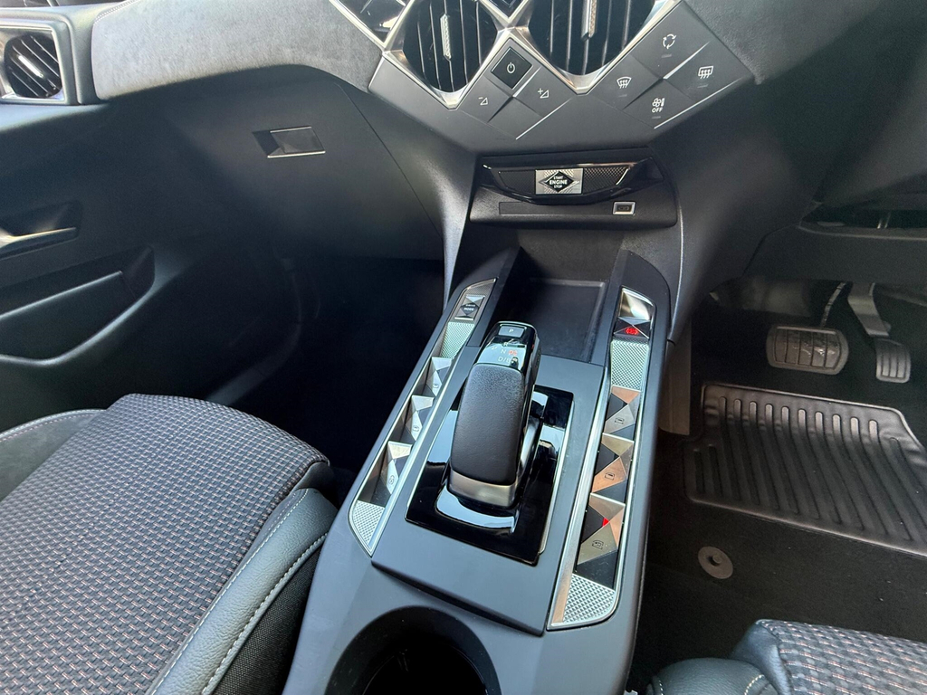 DS DS 3 Opera E-tense Ev Red #33