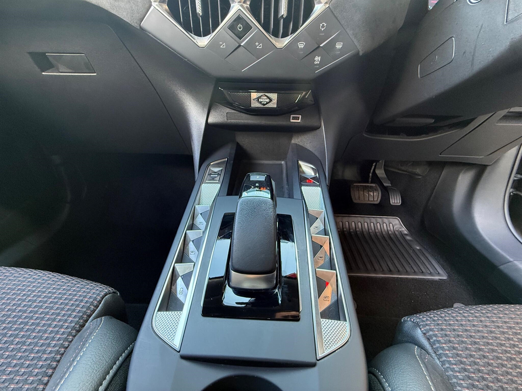 DS DS 3 Opera E-tense Ev Red #32