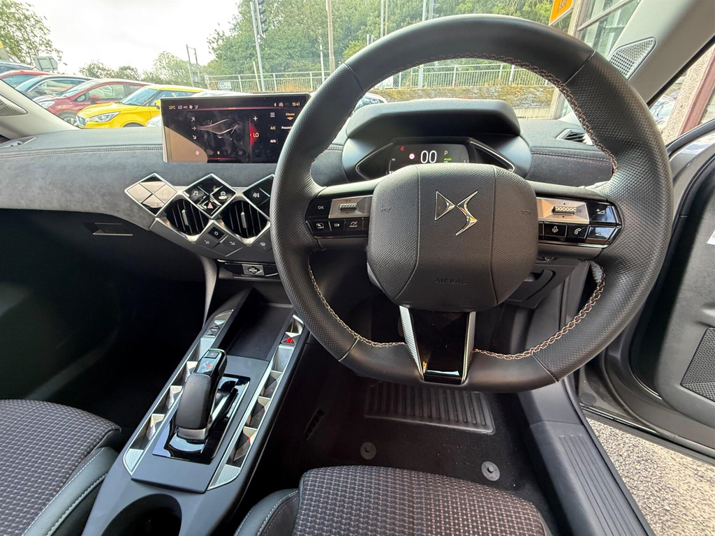 DS DS 3 Opera E-tense Ev Red #19