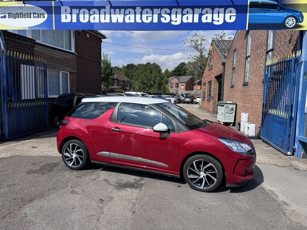 DS DS 3 1.2 Puretech Connected Chic Red