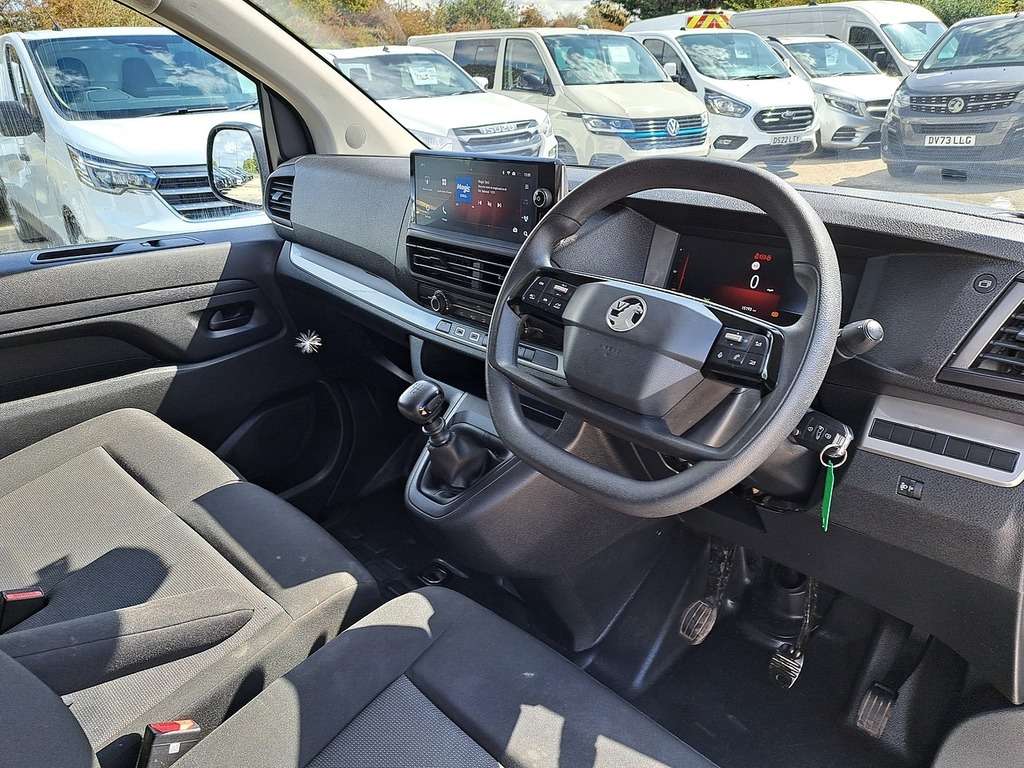 Vauxhall Vivaro Turbo D Prime DT24XMP White #2