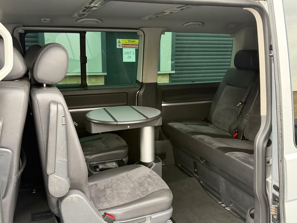 Volkswagen Caravelle Mpv Silver #15