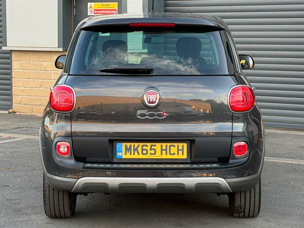 Fiat 500L Red #8