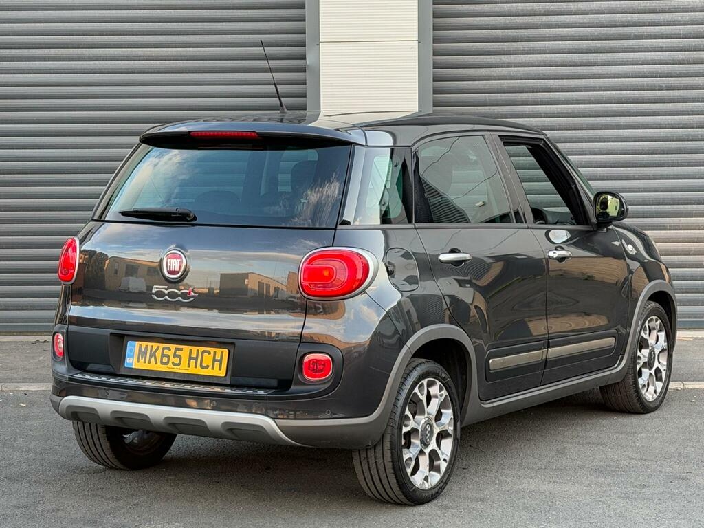 Fiat 500L Red #13