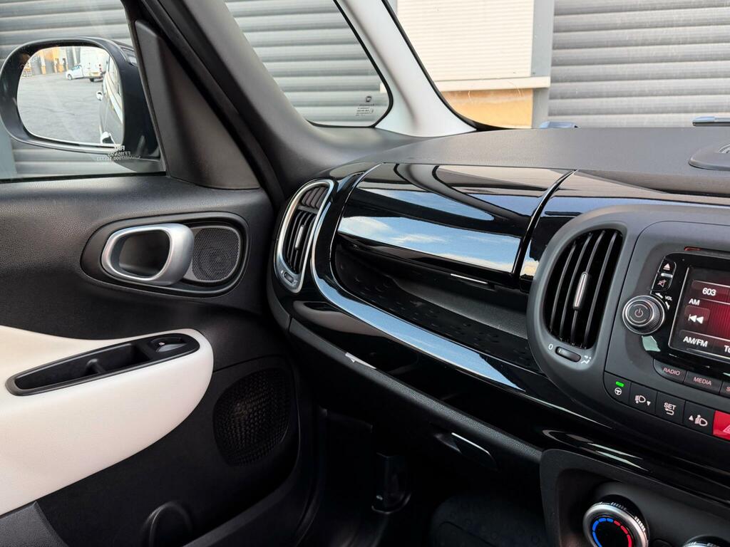 Fiat 500L Red #20