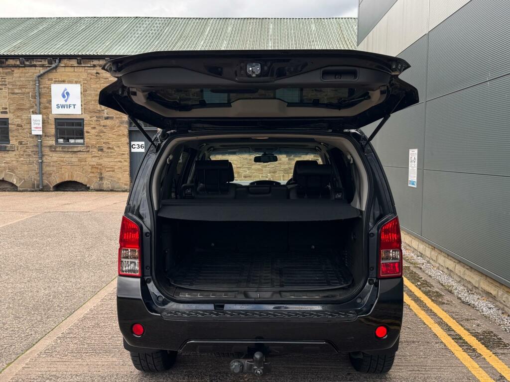 Nissan Pathfinder Tekna #11