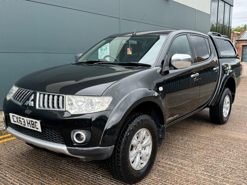 Mitsubishi L200 Red #28