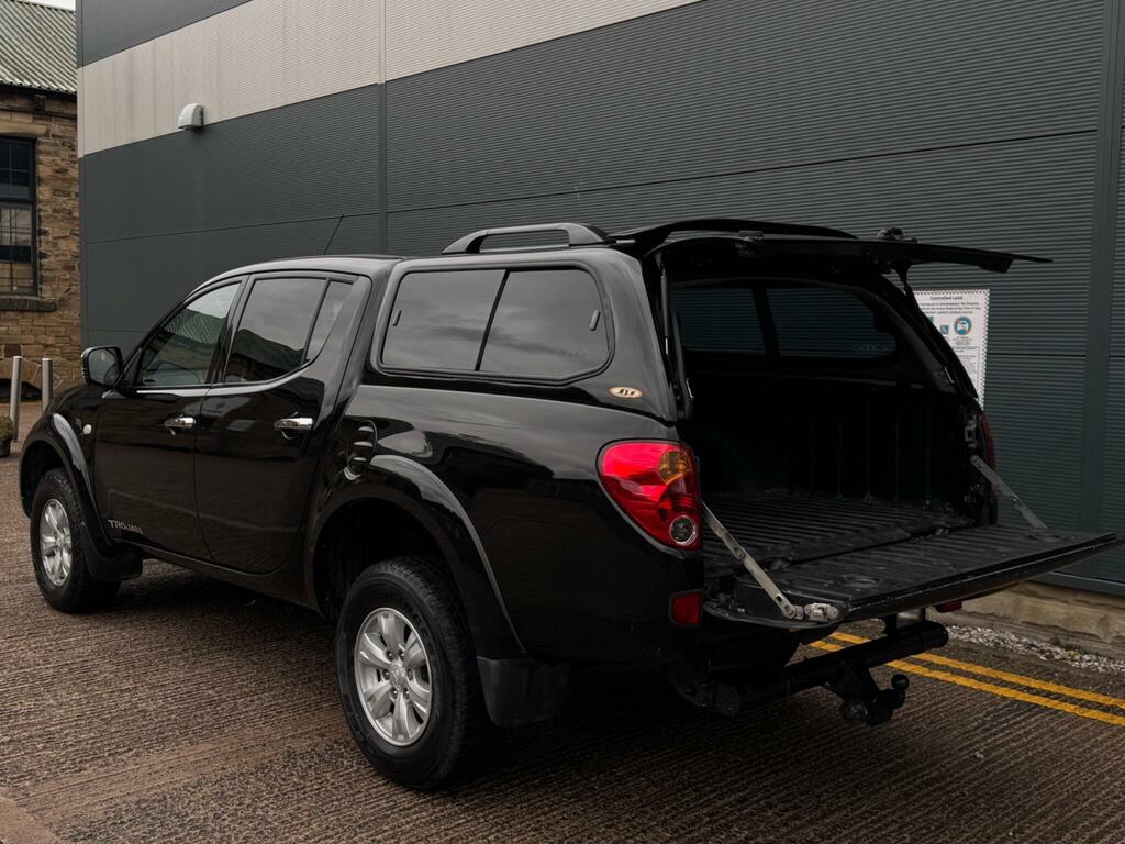 Mitsubishi L200 Red #19