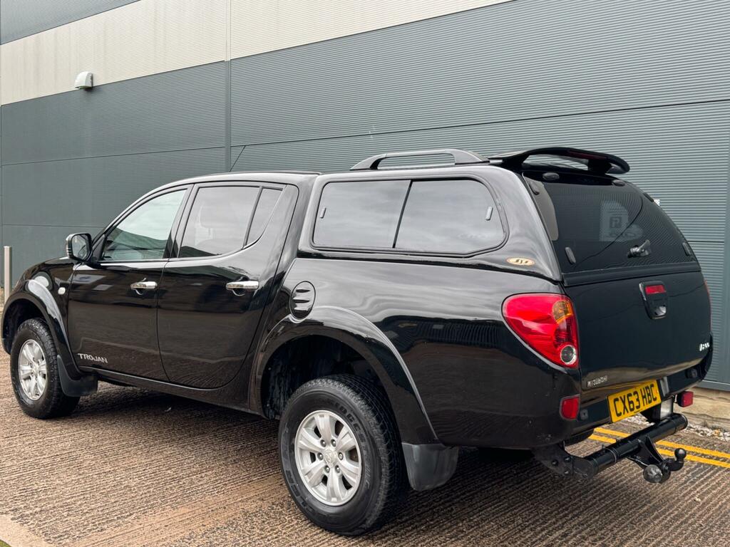 Mitsubishi L200 Red #22