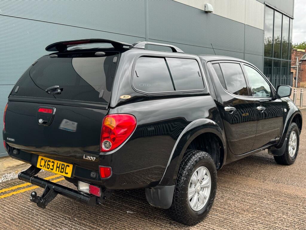 Mitsubishi L200 Red #12