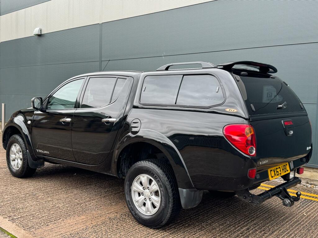 Mitsubishi L200 Red #20