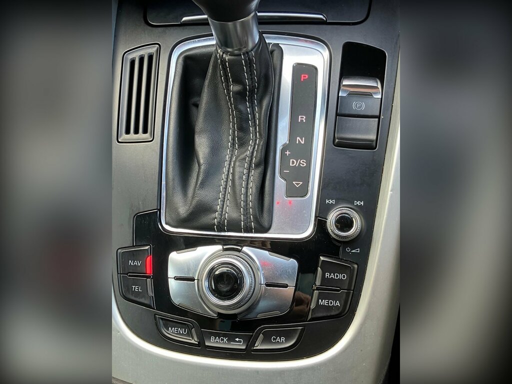 Audi SQ5 Suv White #22