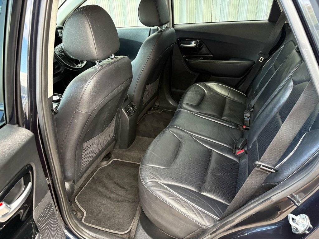 Kia e-Niro  Silver #24