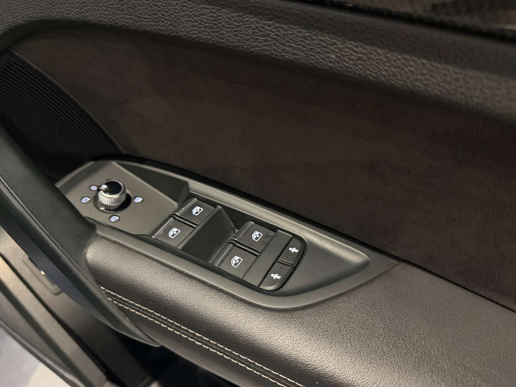 Audi SQ5 Automatic Black #9