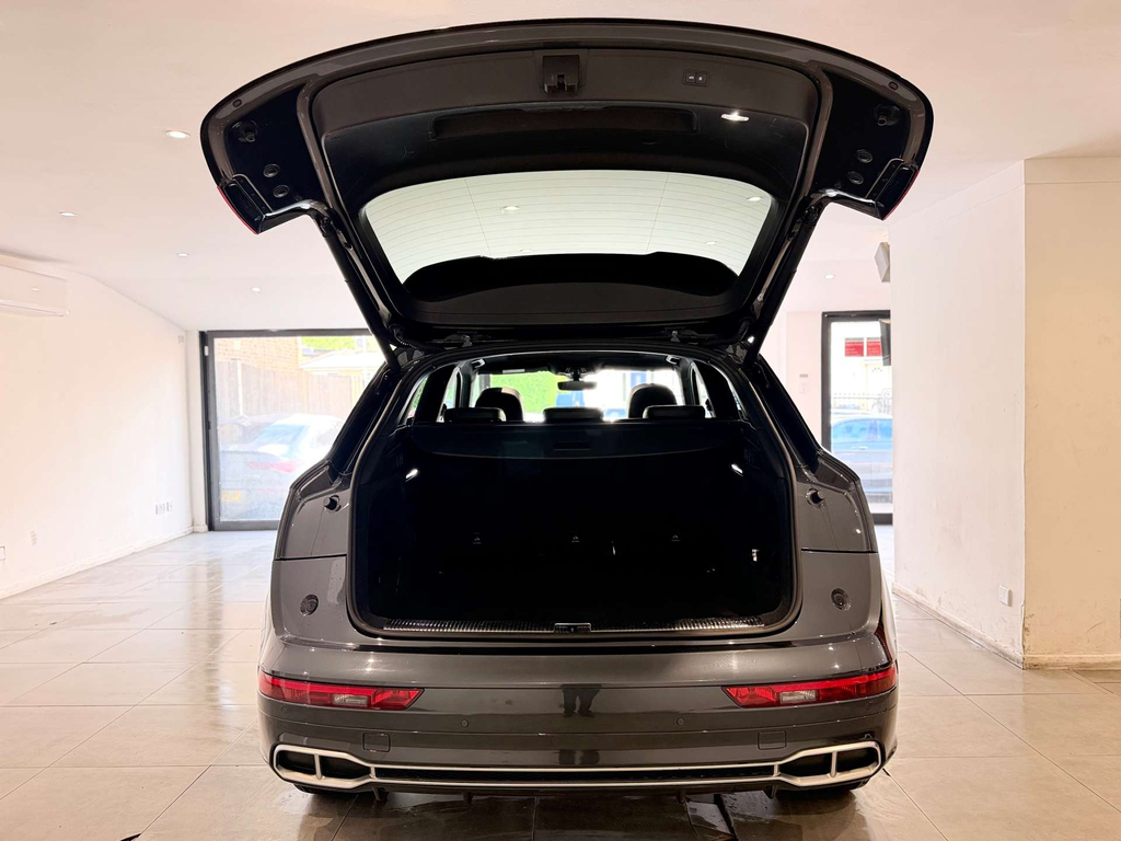 Audi SQ5 Automatic Black #31