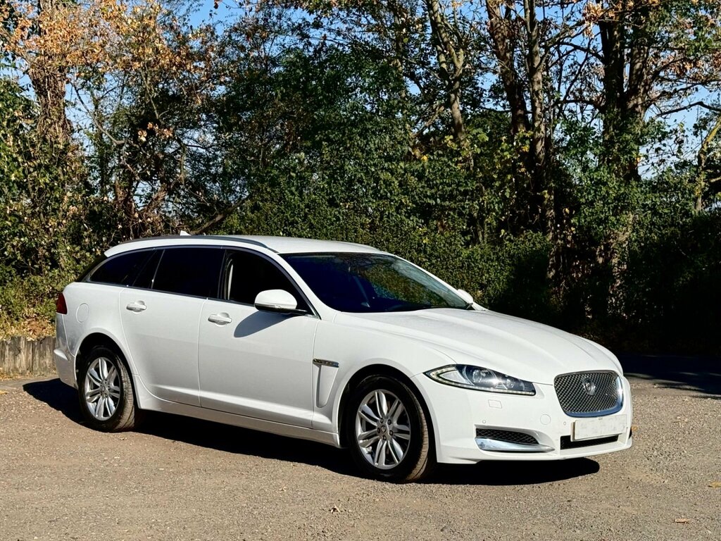 Jaguar XF 3.0D V6 Luxury Sportbrake Euro 5 Ss BJ63FLA White #6