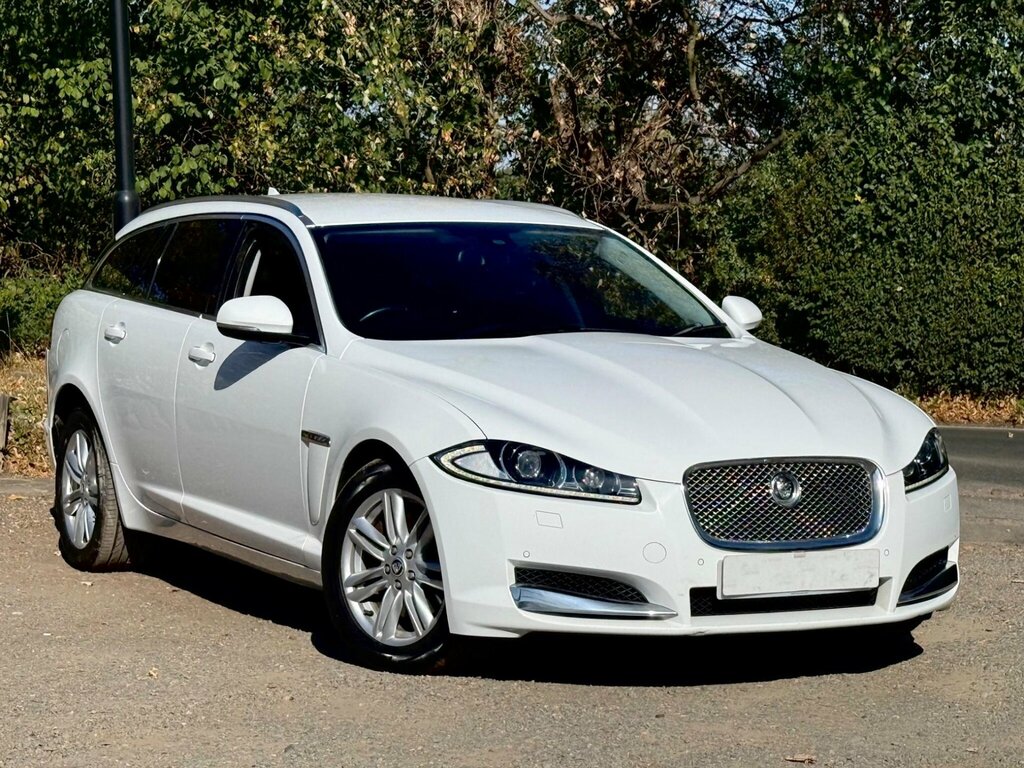Jaguar XF 3.0D V6 Luxury Sportbrake Euro 5 Ss BJ63FLA White #4