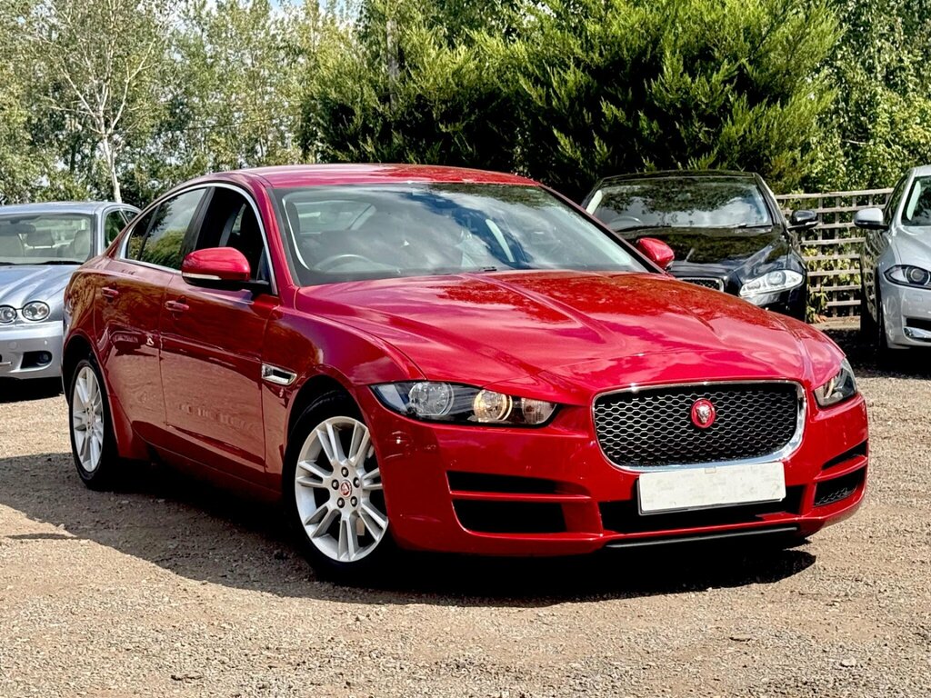 Jaguar XE 2.0D Prestige Euro 6 Ss Red