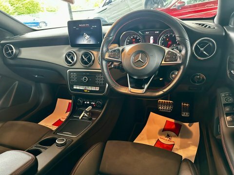 Mercedes-Benz CLA Class 180 Amg Line Edition Black #42