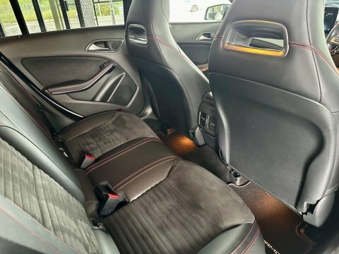 Mercedes-Benz CLA Class 180 Amg Line Edition Black #44