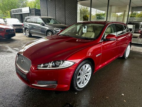 Jaguar XF 2.2D Premium Luxury Red #5