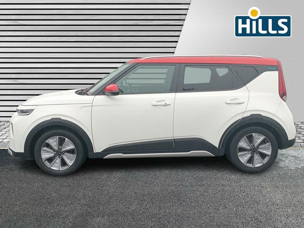 Kia Soul 64Kwh First Edition White #5