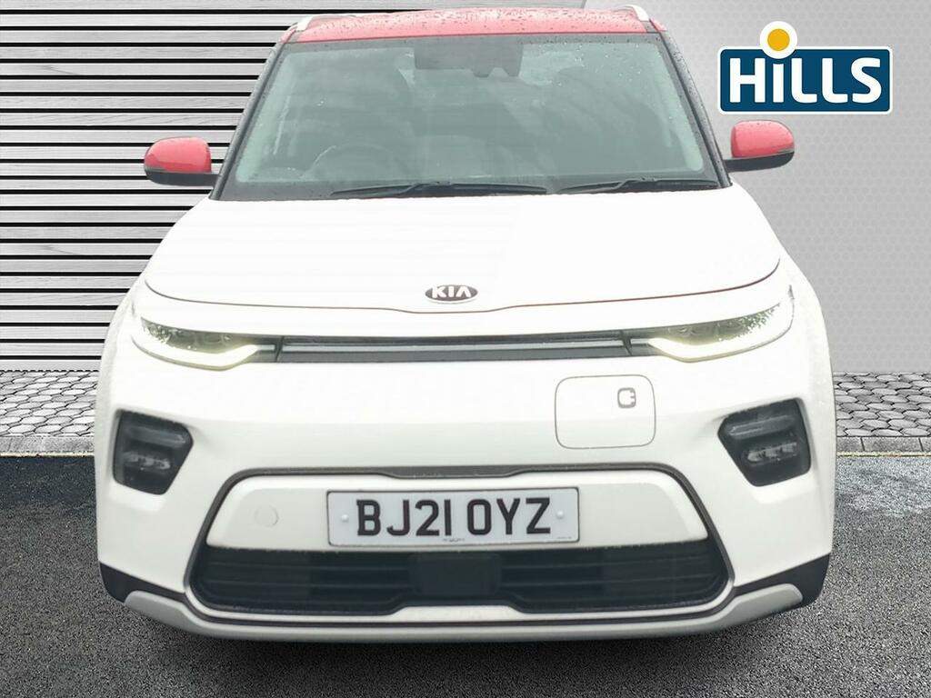 Kia Soul 64Kwh First Edition White #4