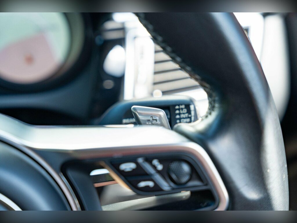 Porsche Macan Automatic Red #18