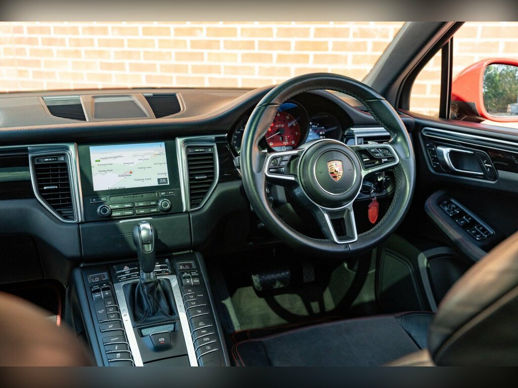 Porsche Macan Automatic Red #14