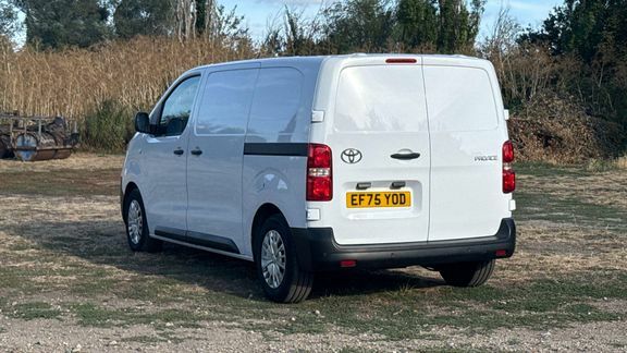 Toyota PROACE Icon L1 1.5M 120 EF75YOD White #5
