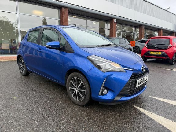 Toyota Yaris 1.5 Vvt-i Icon Tech Euro 6 Blue