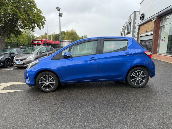 Toyota Yaris 1.5 Vvt-i Icon Tech Euro 6 Blue #4