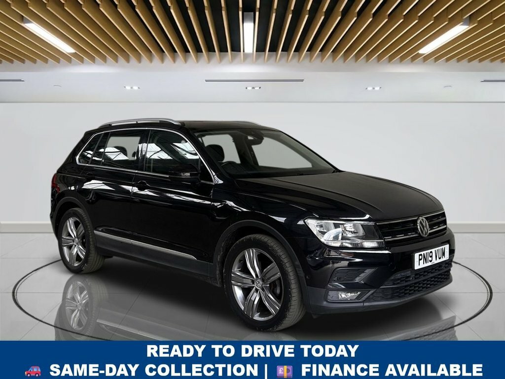 Volkswagen Tiguan 2L Match Black