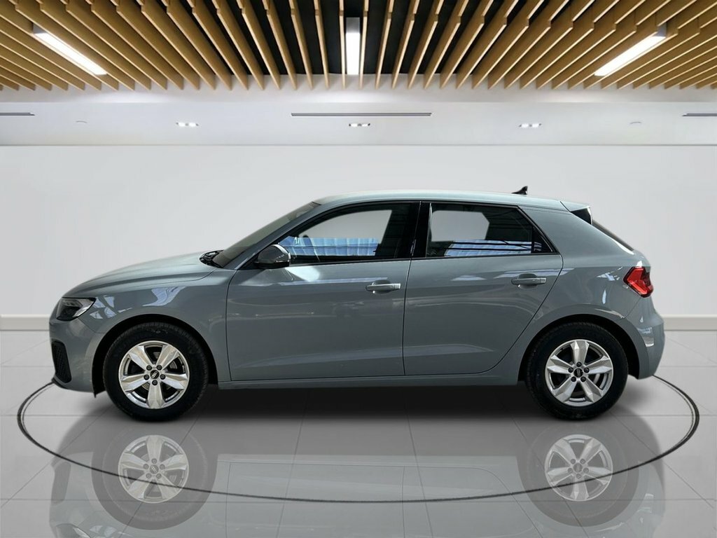 Audi A1 1L Technik HG72EOH Grey #5