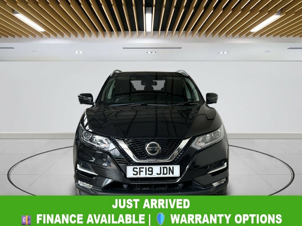Nissan Qashqai 1.3L N-connecta Black