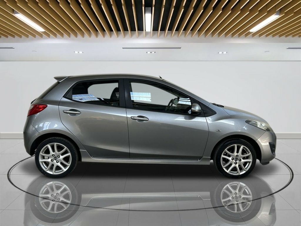 Mazda 2 Tamura Activematic Red #9