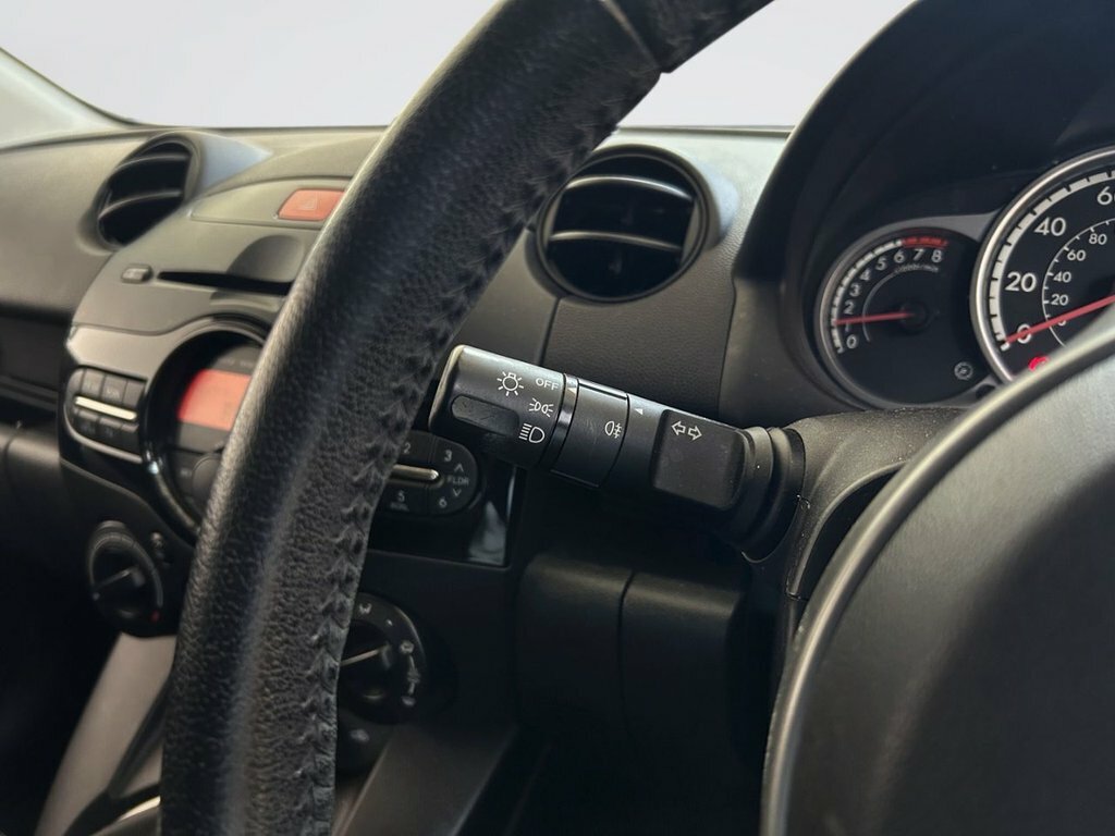 Mazda 2 Tamura Activematic Red #17