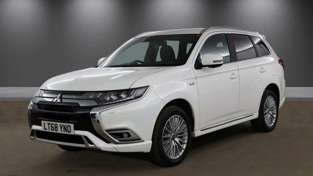 Mitsubishi Outlander 2.4L 4H LT68YNO White #2