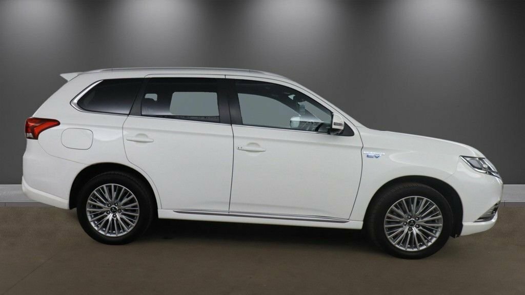 Mitsubishi Outlander 2.4L 4H LT68YNO White #5
