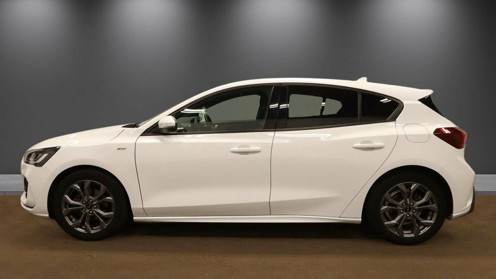 Ford Focus 1L St-line YC73HWD White #6