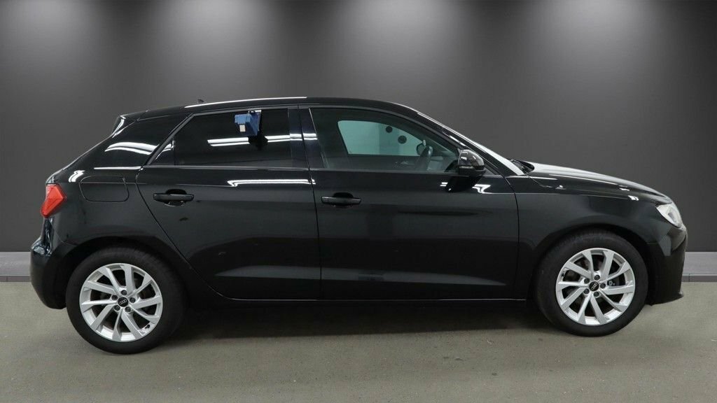 Audi A1 1L Sport BW21CFP Black #5