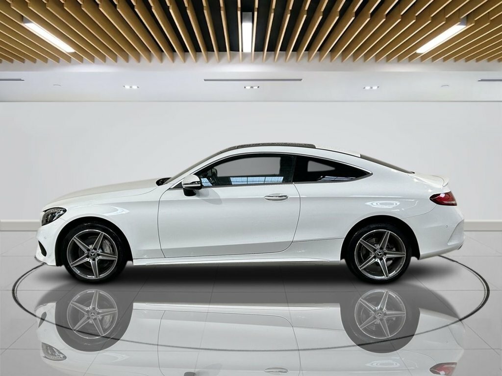 Mercedes-Benz C Class Coupe HG66JUT White #5