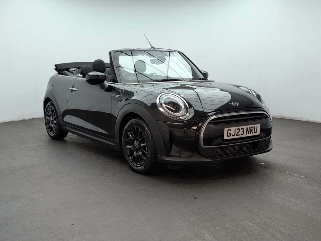 Mini Convertible 1.5 Cooper Classic GJ23NRU Black #2