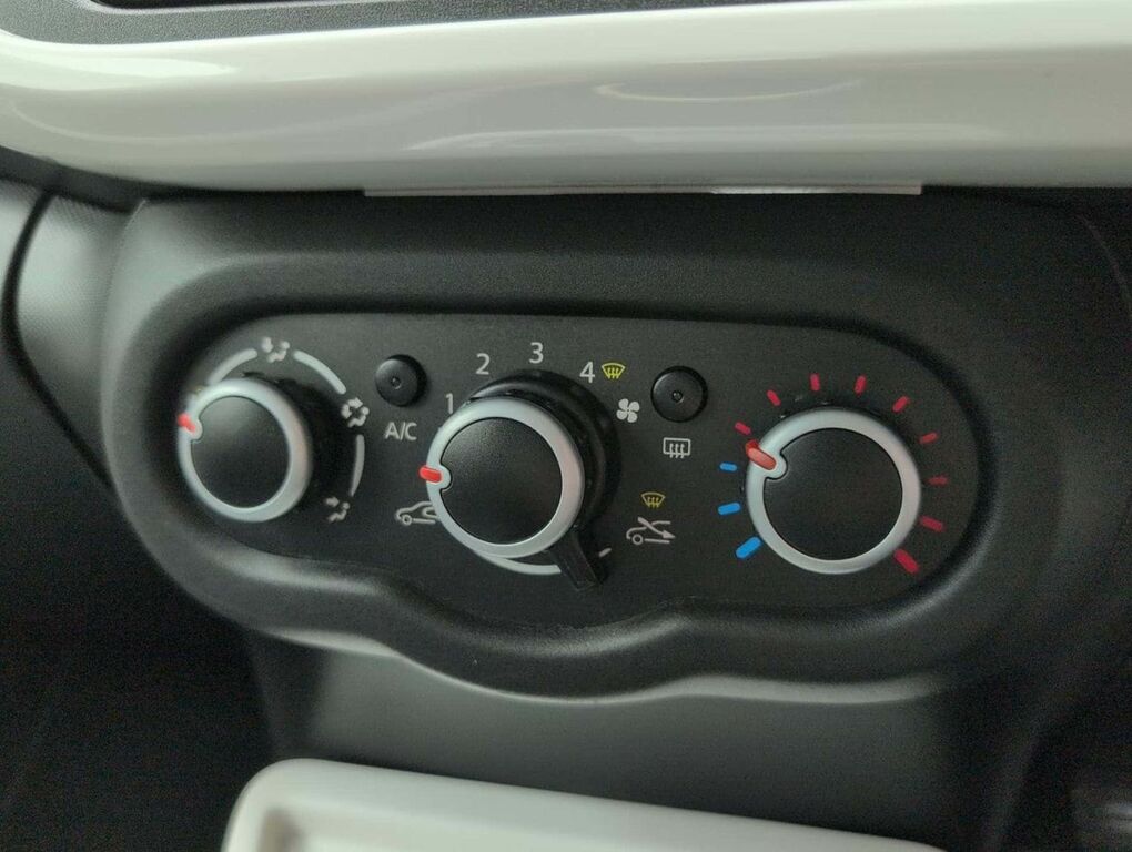 Renault Twingo Dynamique Black #14