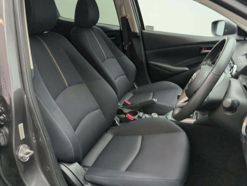 Mazda 2 Hatchback White #12