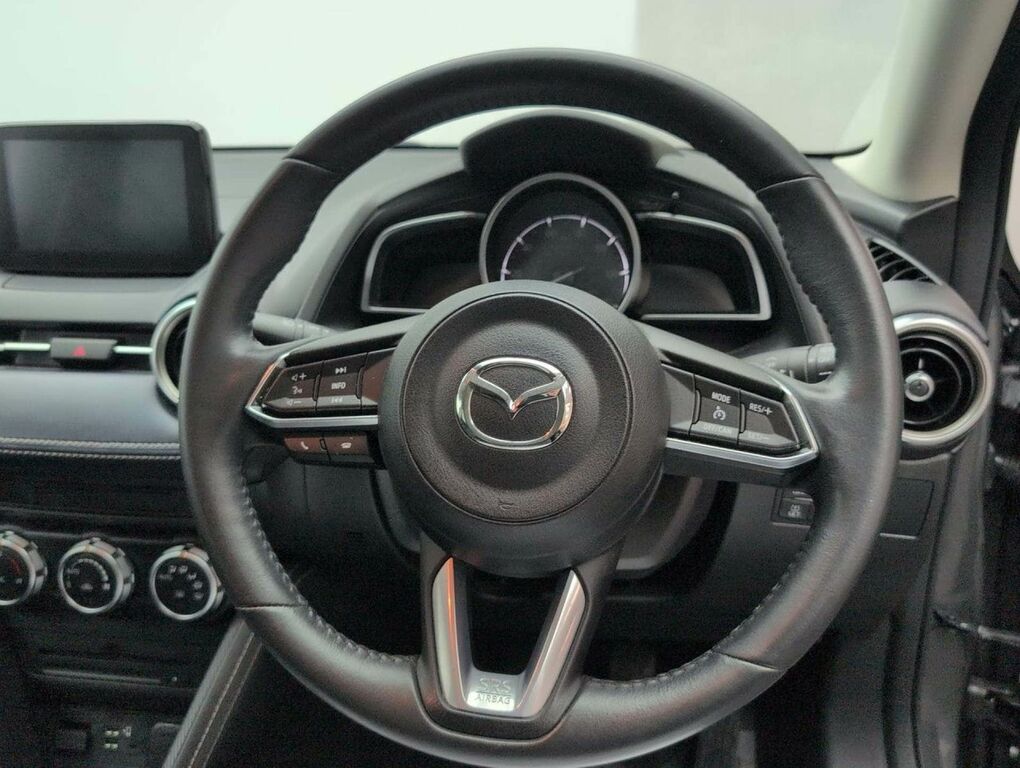 Mazda 2 Hatchback White #25