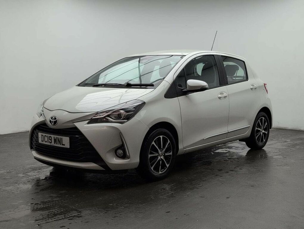 Toyota Yaris 1.5 Yaris Icon Tech Vvt-i DC19WNL White #4