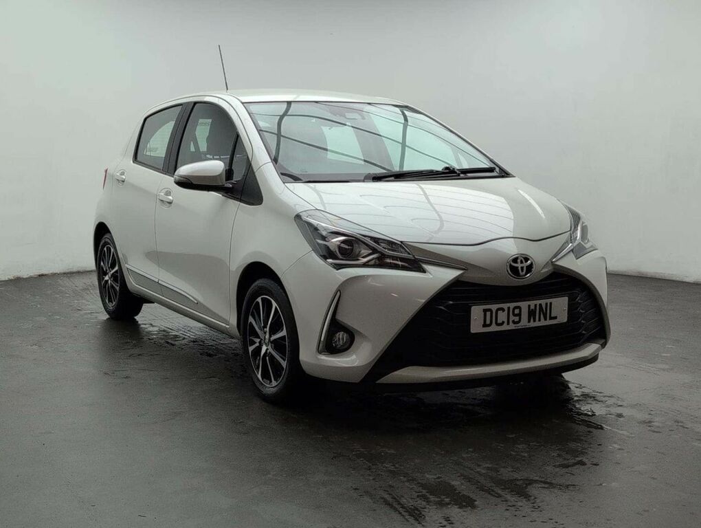 Toyota Yaris 1.5 Yaris Icon Tech Vvt-i DC19WNL White #2