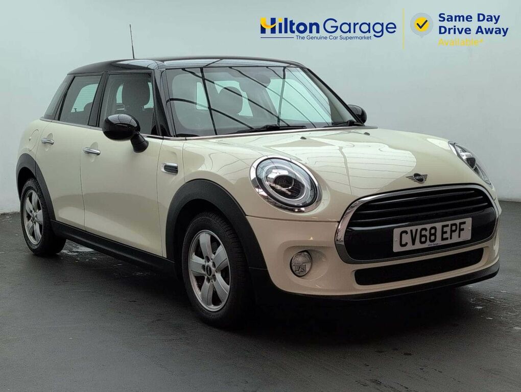 Mini Hatch 1.5 Cooper CV68EPF White