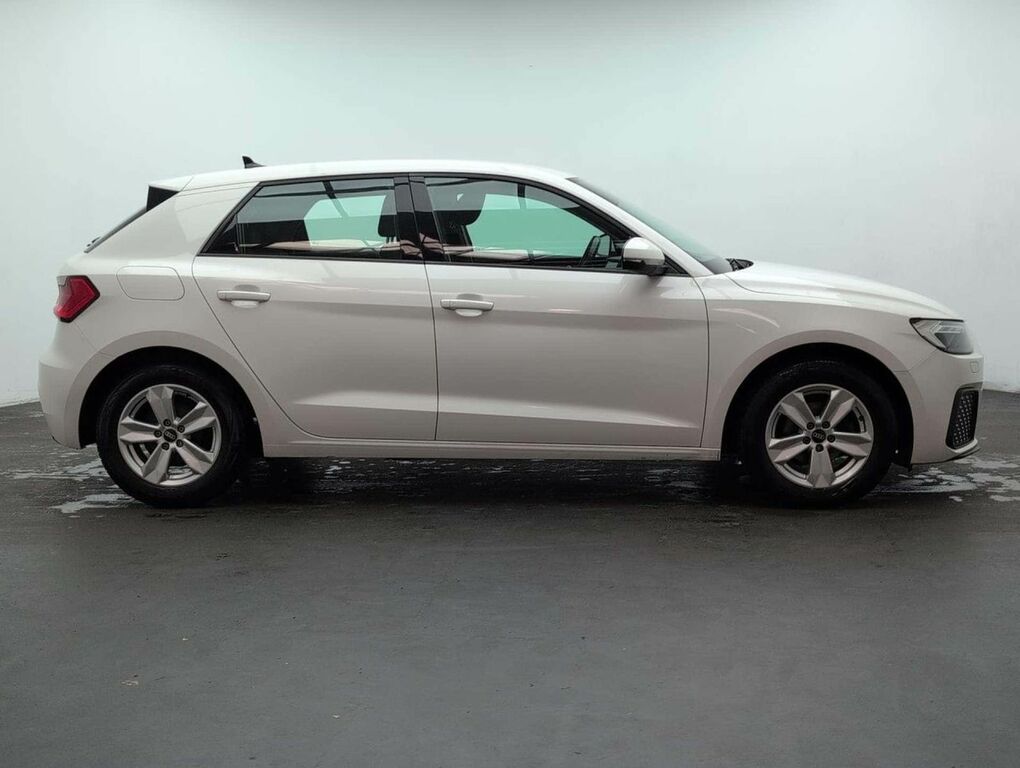 Audi A1 Technik Black #9